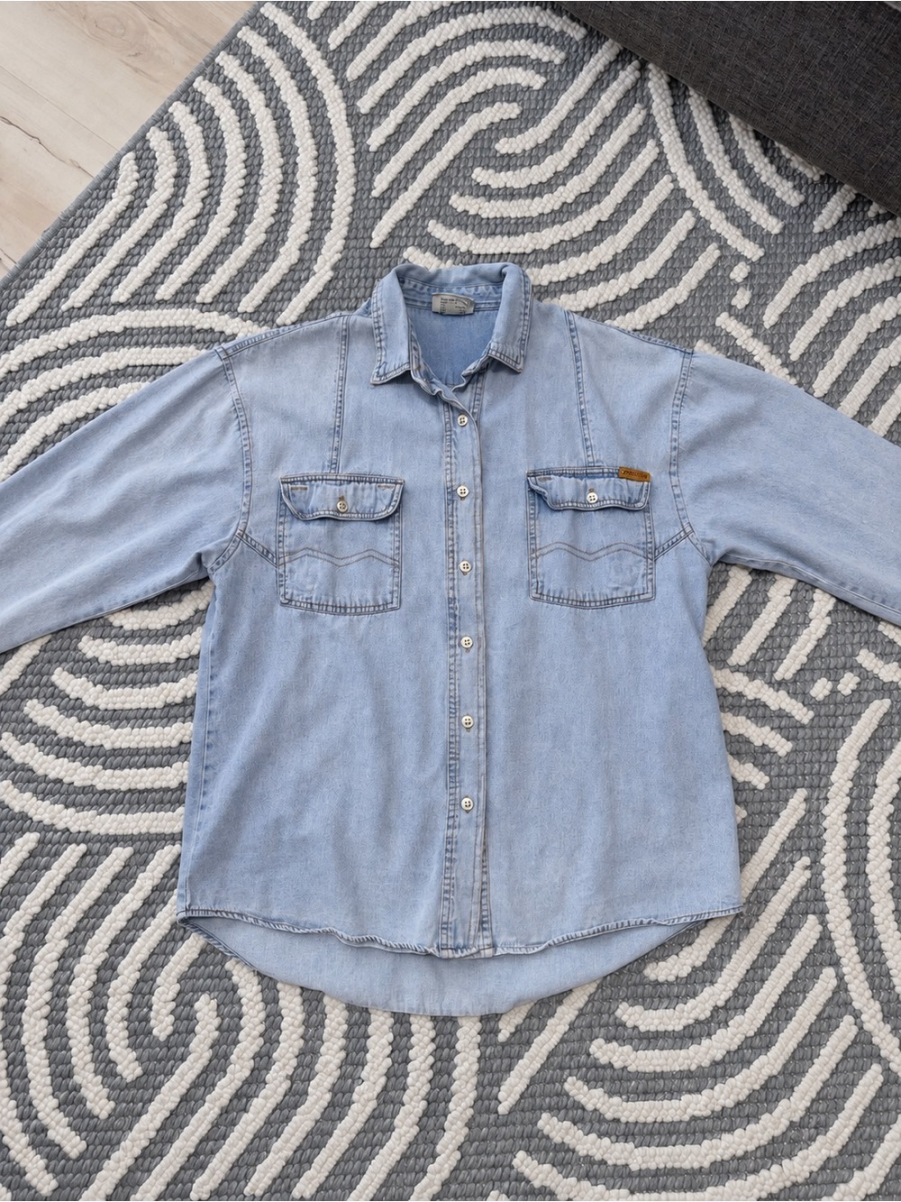 Vintage Original Jordache Light Wash Denim Button Down Shirt M